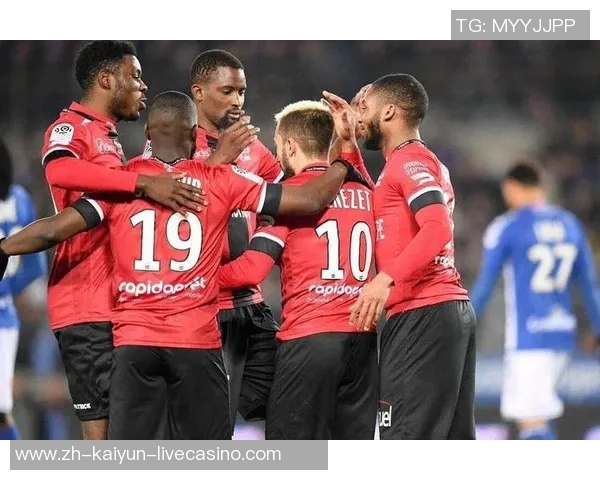 甘冈足球俱乐部的辉煌历程与未来发展展望分析 甘冈足球俱乐部的辉煌历程与未来发展展望分析