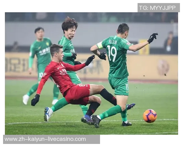 中国足球超级杯盛况空前球迷热情高涨见证历史时刻